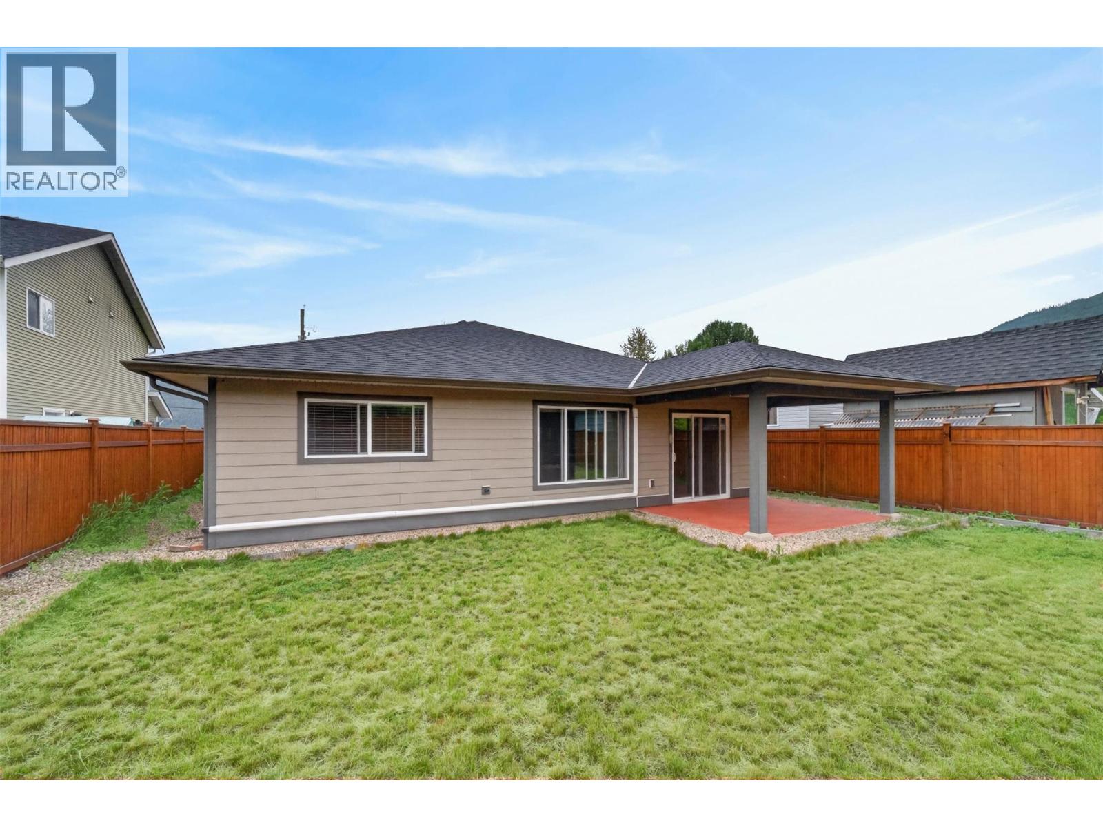 5480 Canoe Beach Drive NE - 33