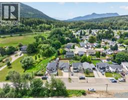 5480 Canoe Beach Drive Ne, Salmon Arm, BC V1E2M5 Photo 37