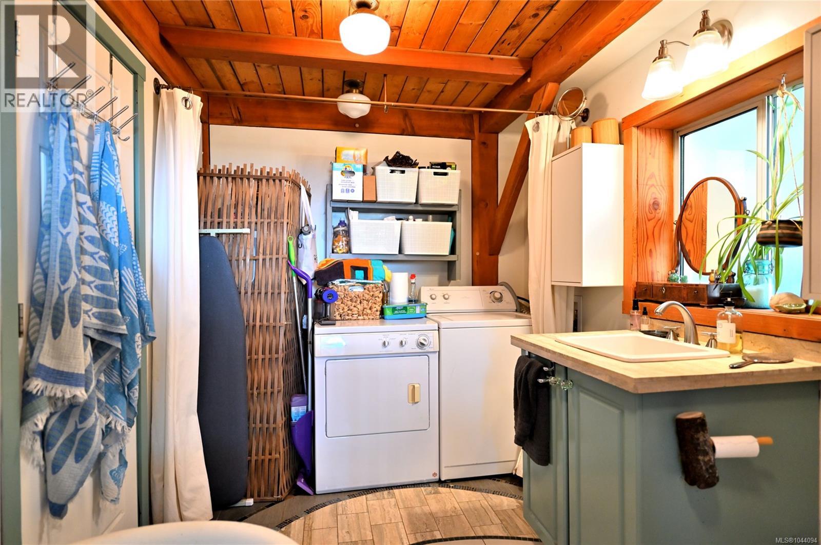 4873 Pirates Rd - 8