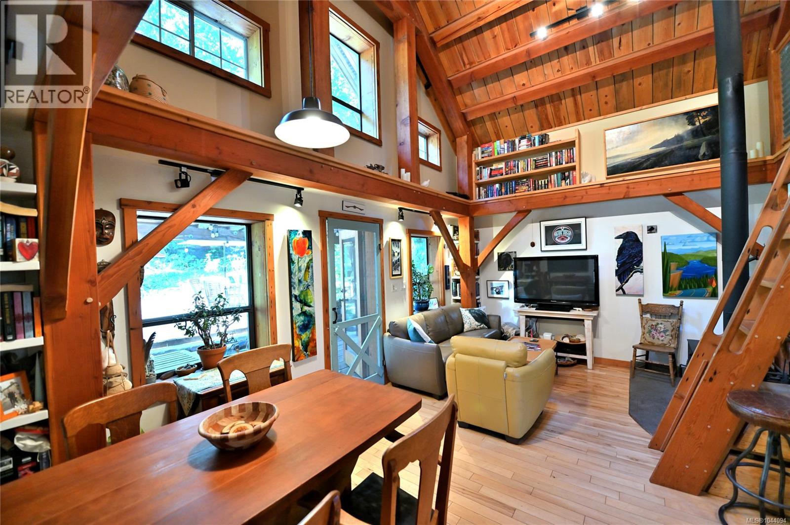 4873 Pirates Rd - 4