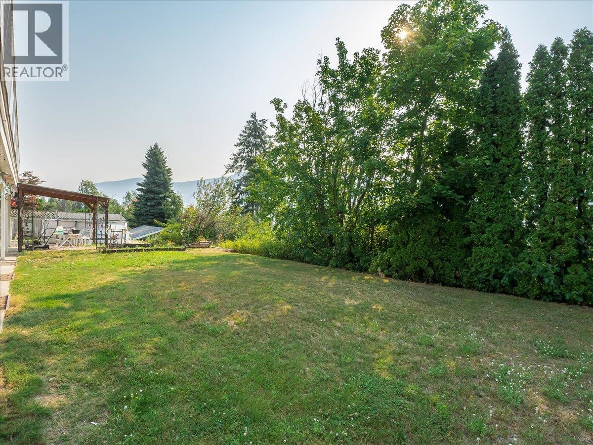 3613 9th Avenue - 9