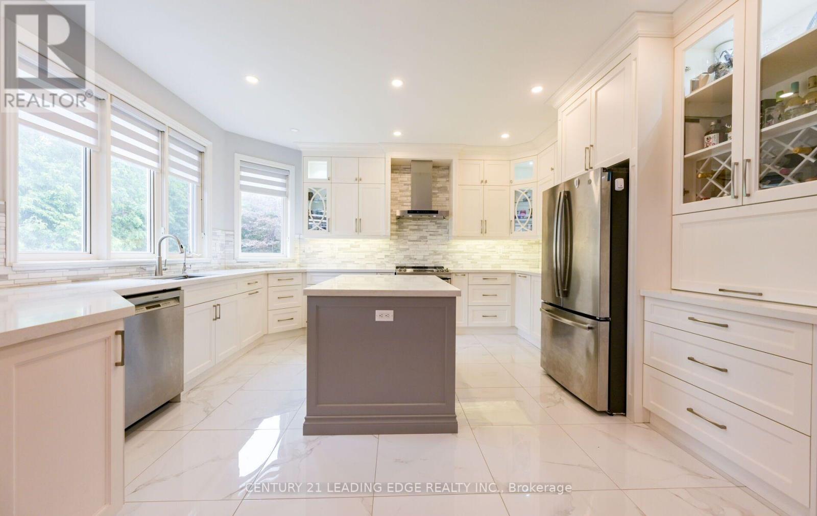 37 DRAWBRIDGE DRIVE - 13