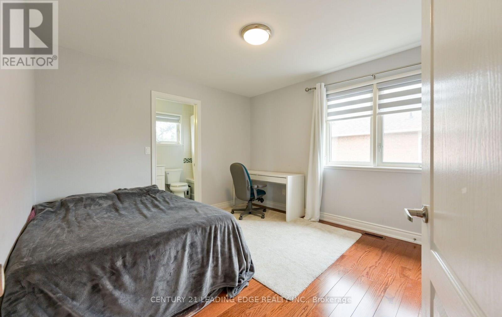 37 DRAWBRIDGE DRIVE - 31