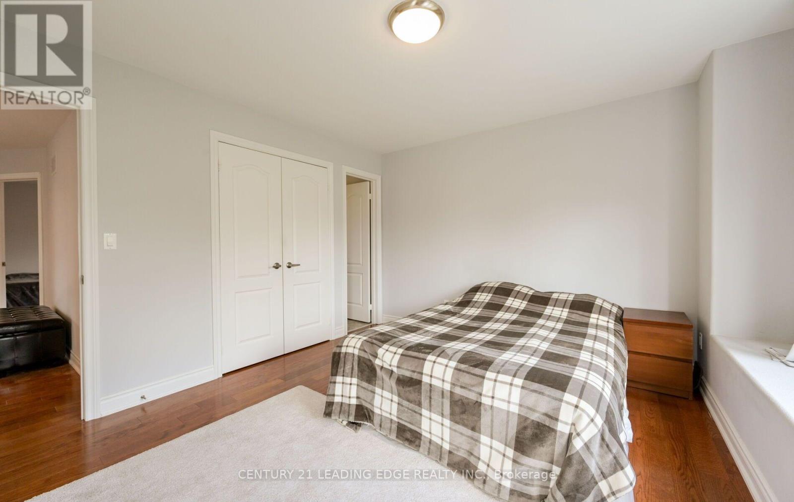 37 DRAWBRIDGE DRIVE - 26