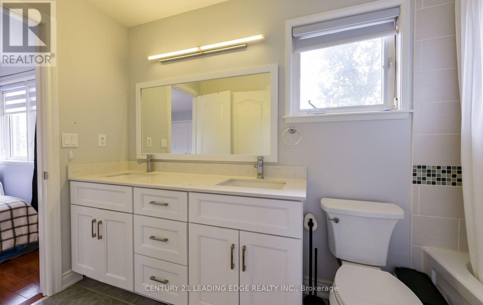 37 DRAWBRIDGE DRIVE - 33