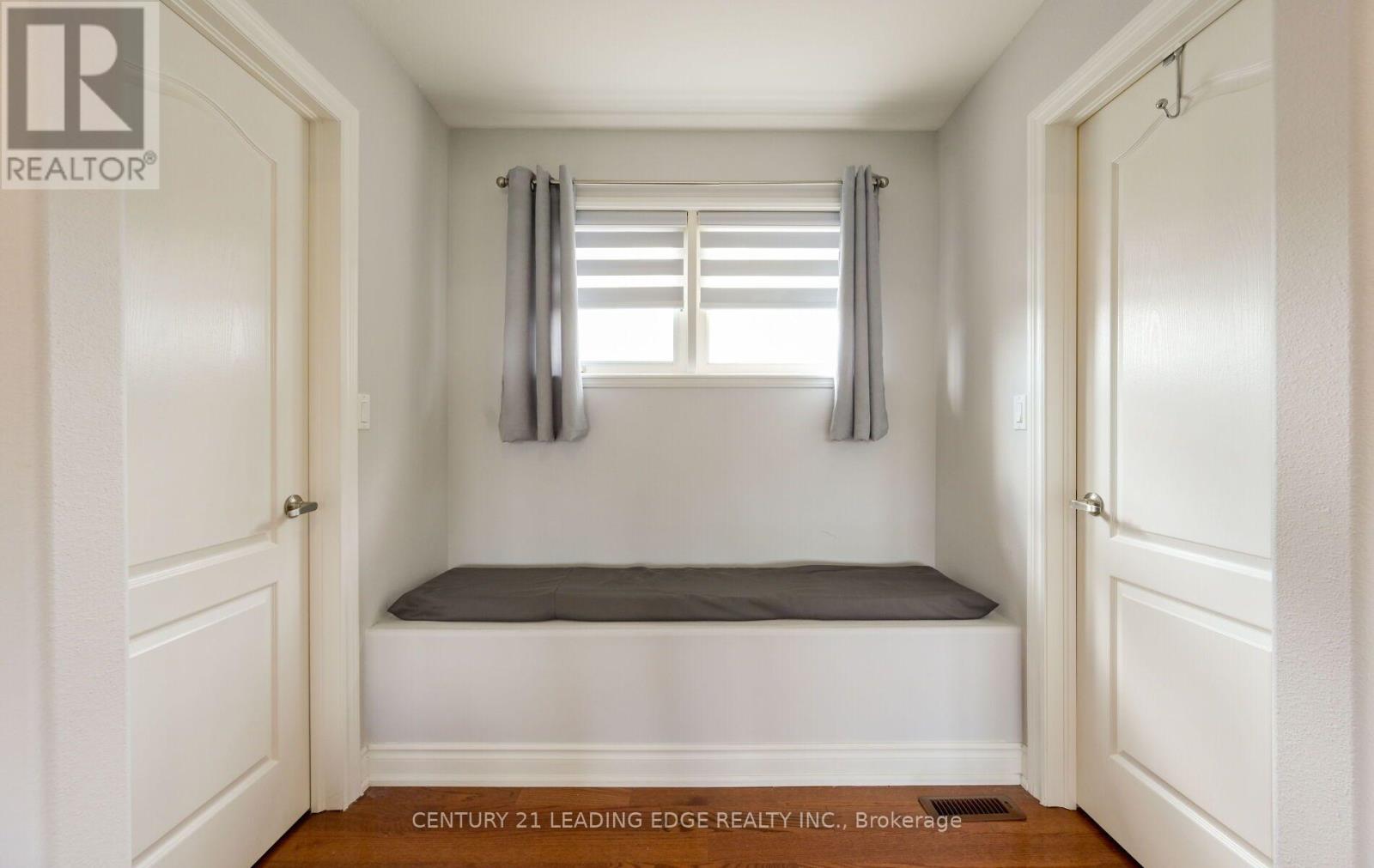 37 DRAWBRIDGE DRIVE - 23