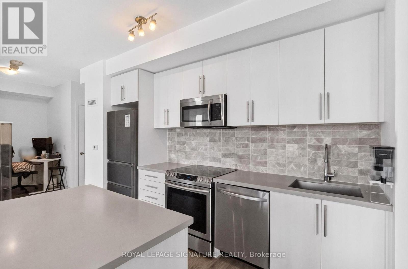 #1504 4699 GLEN ERIN DRIVE - 25