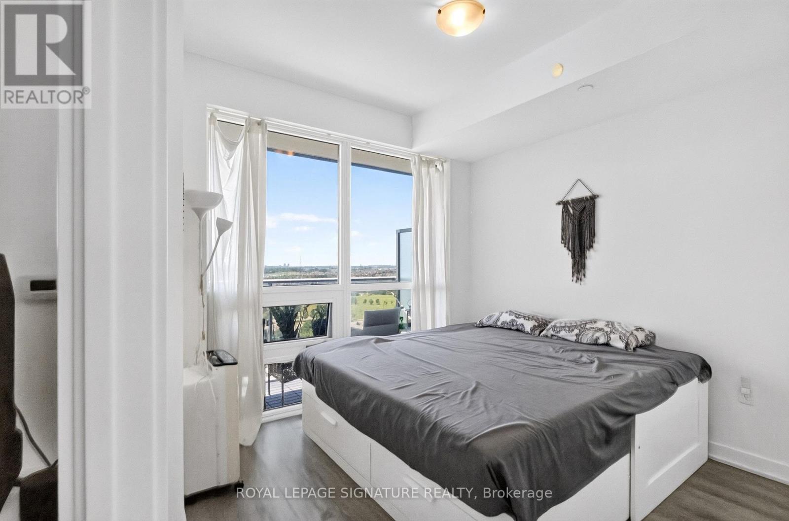 #1504 4699 GLEN ERIN DRIVE - 32