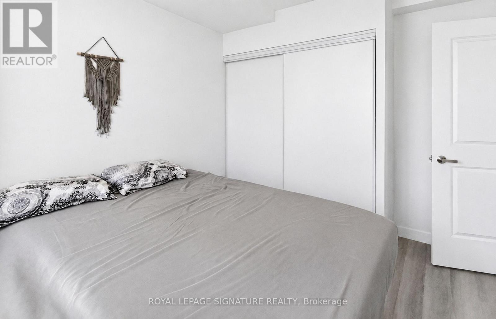 #1504 4699 GLEN ERIN DRIVE - 33