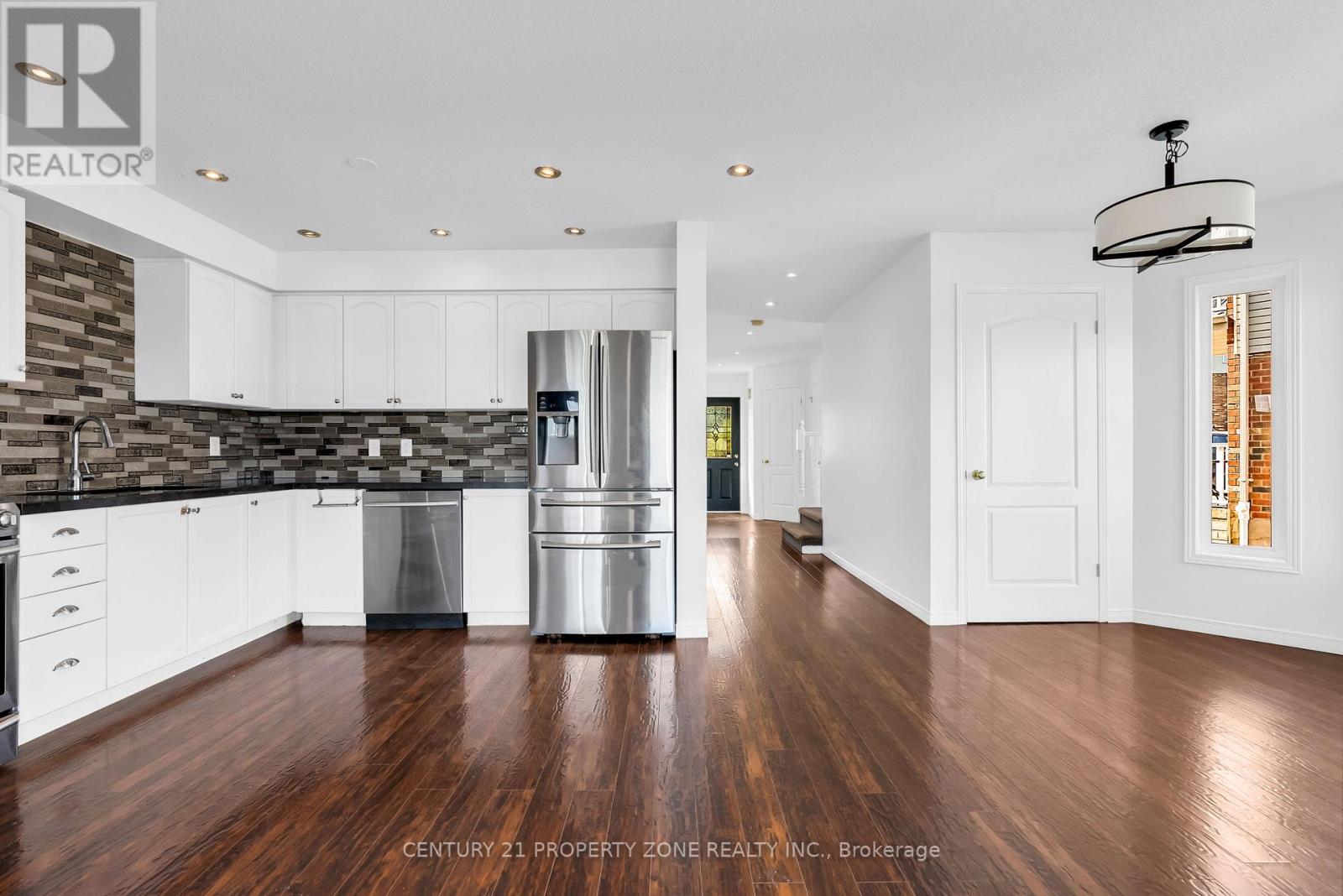 75 BENJAMIN CRESCENT - 12