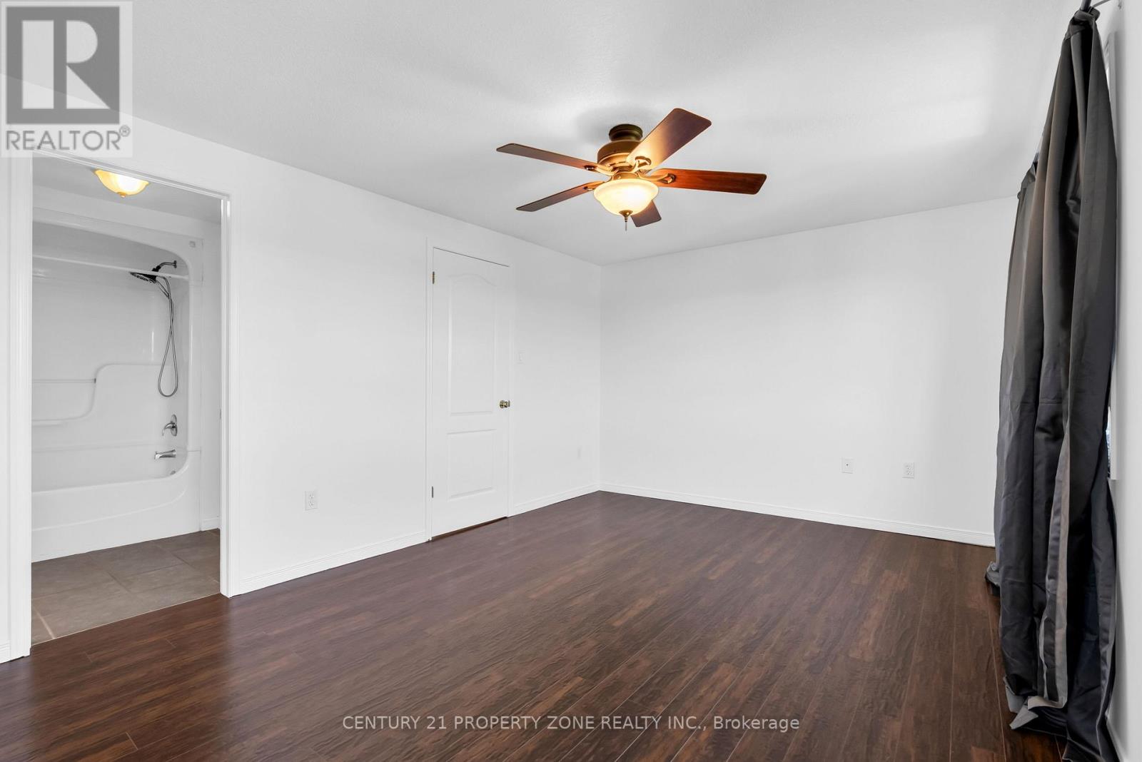 75 BENJAMIN CRESCENT - 24