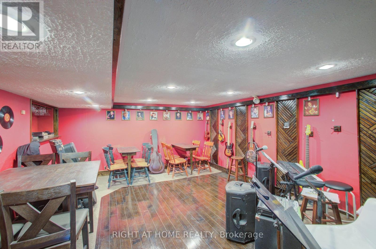 30 PARKVIEW DRIVE - 13