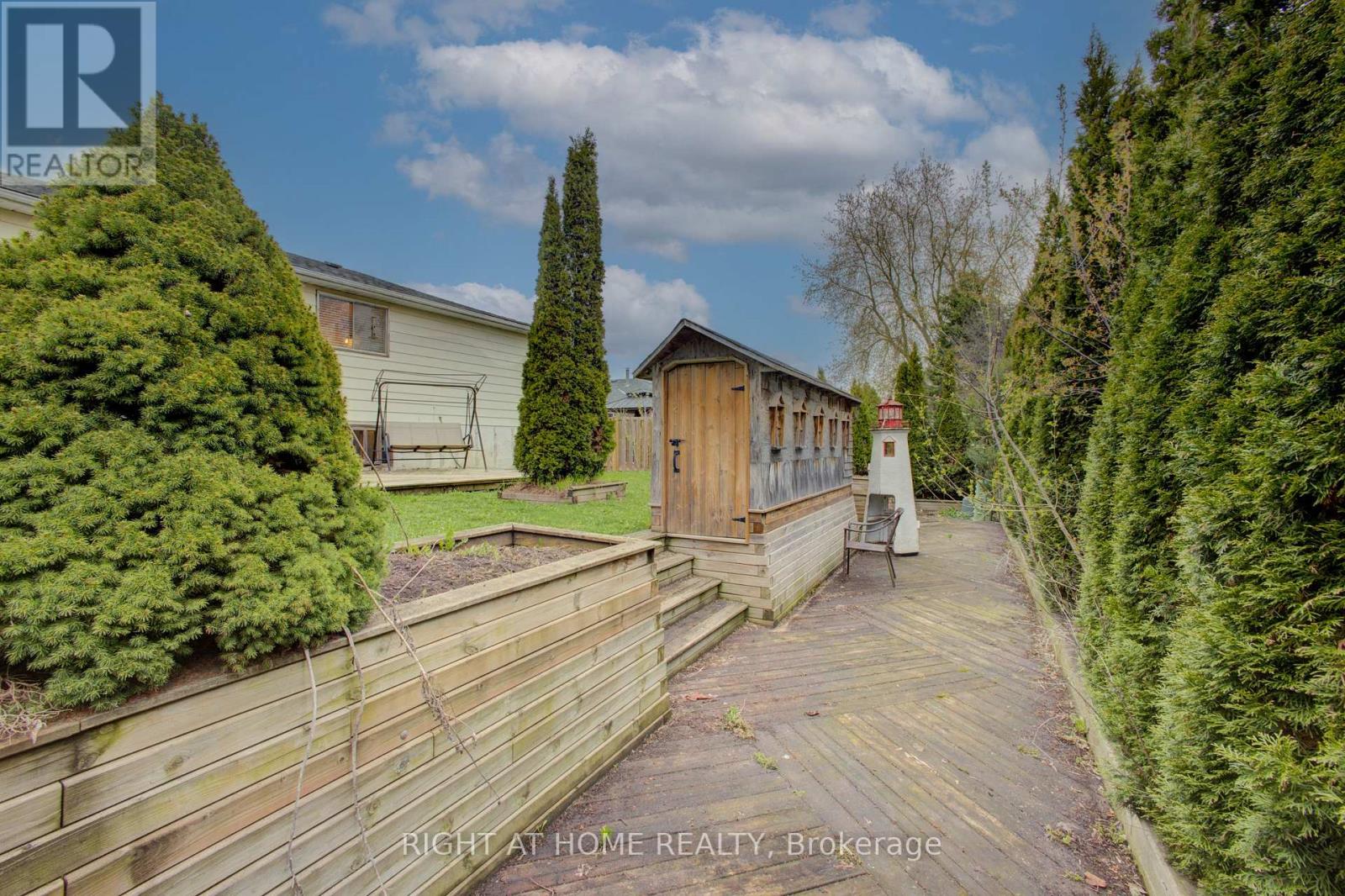 30 PARKVIEW DRIVE - 15