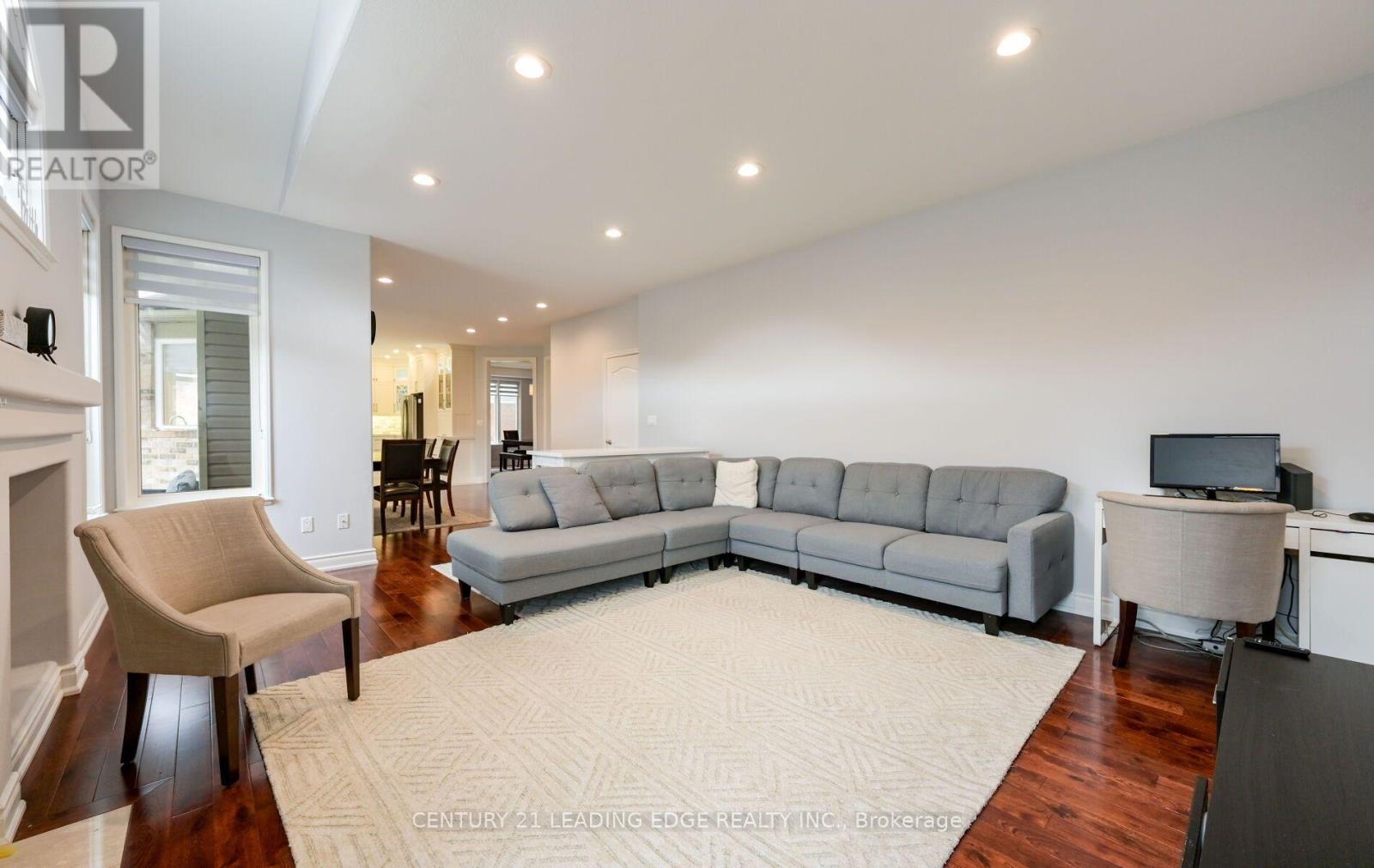 37 DRAWBRIDGE DRIVE - 12
