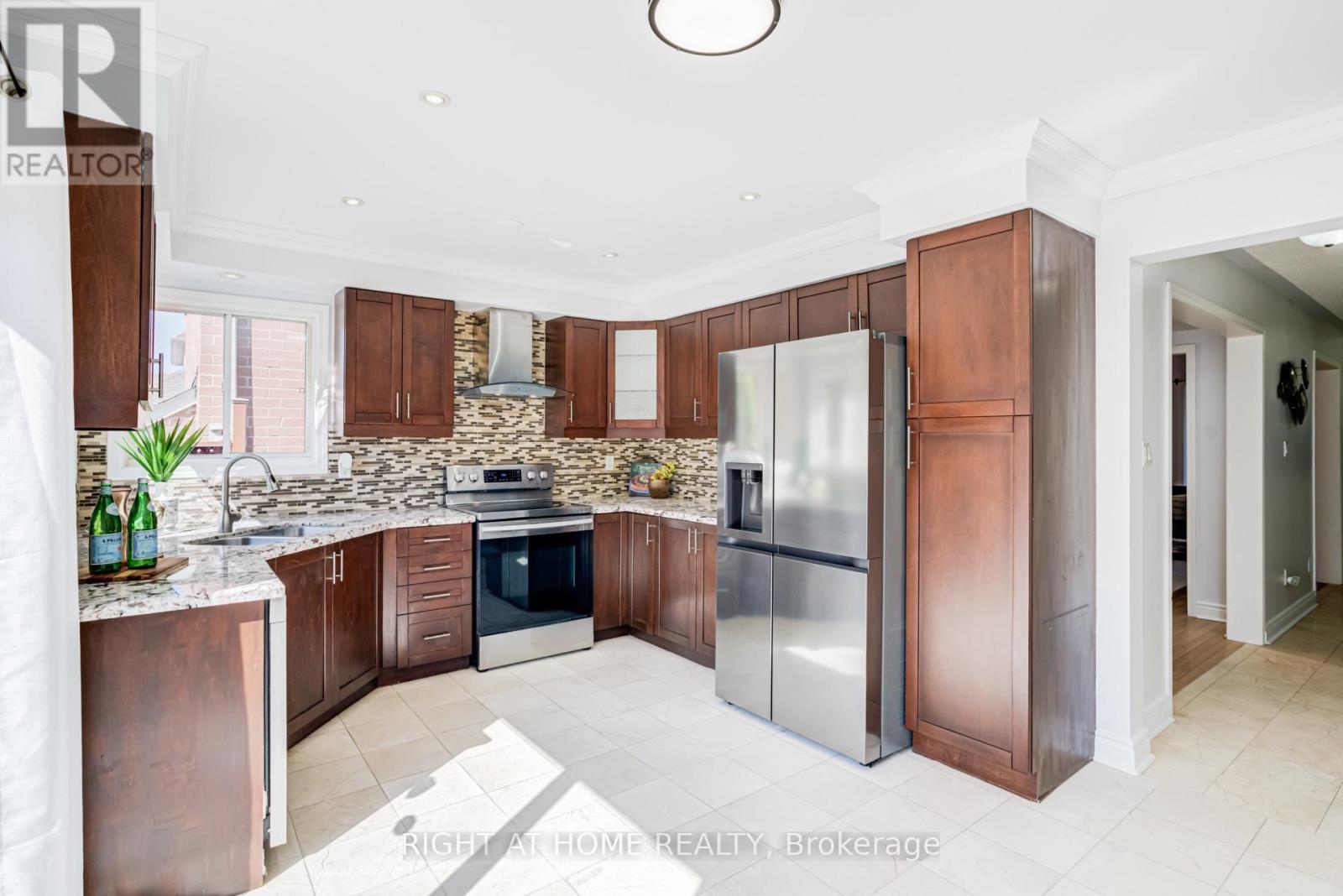 7460 TERRAGAR BOULEVARD - 11