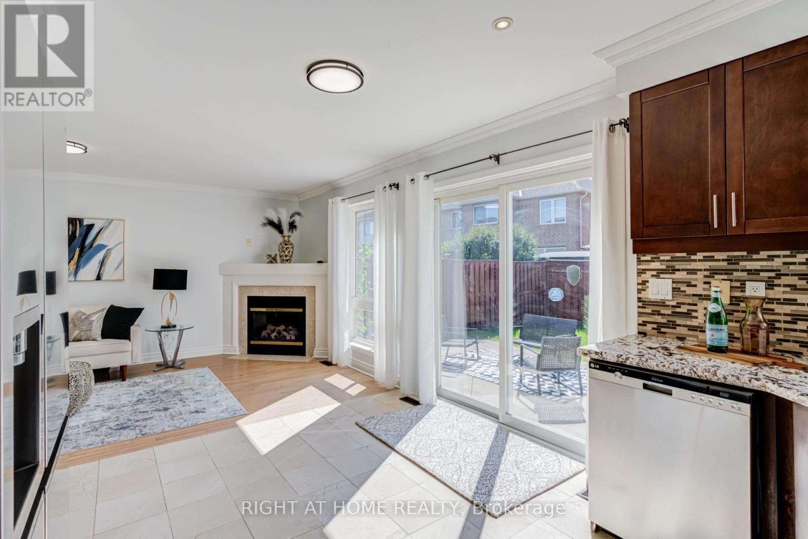7460 TERRAGAR BOULEVARD - 14