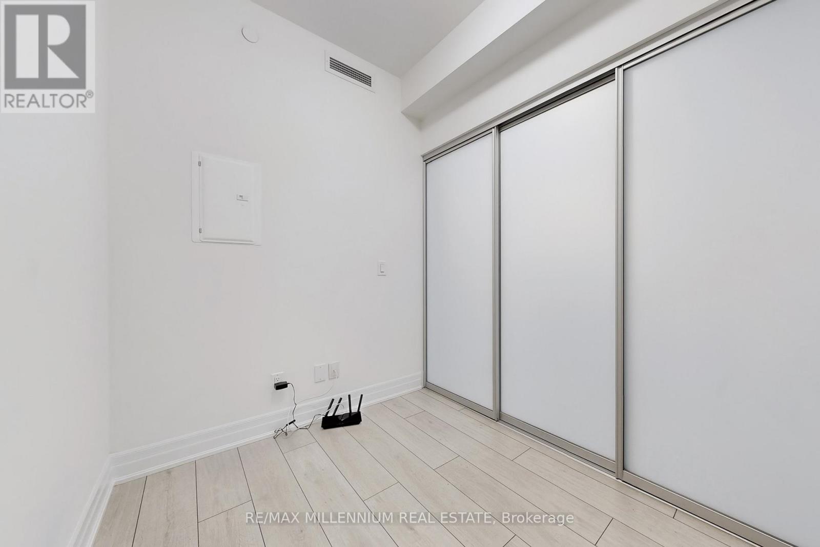 Thumbnail 26