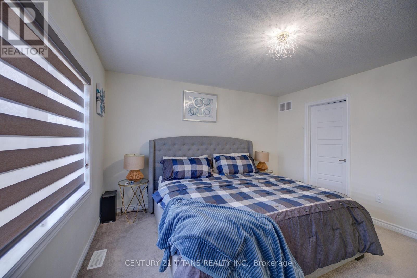 12 MCLAREN AVENUE - 18