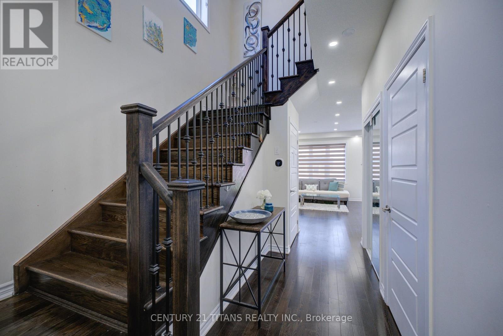 12 MCLAREN AVENUE - 3