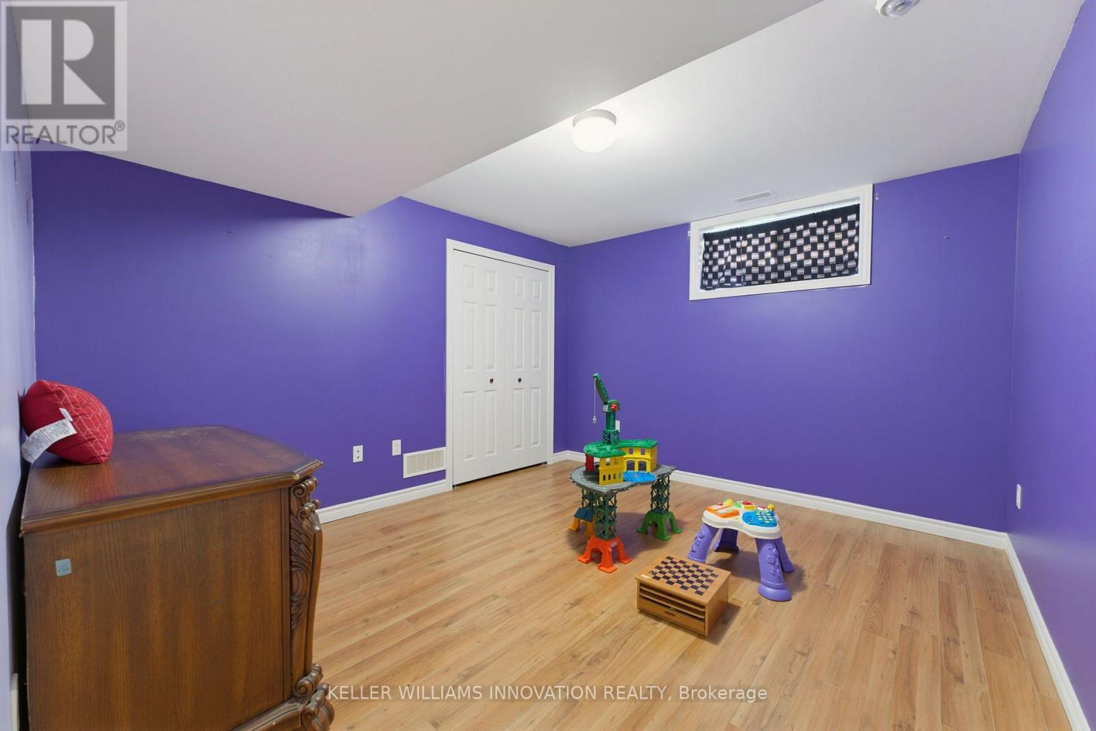 200 KROTZ STREET W - 24