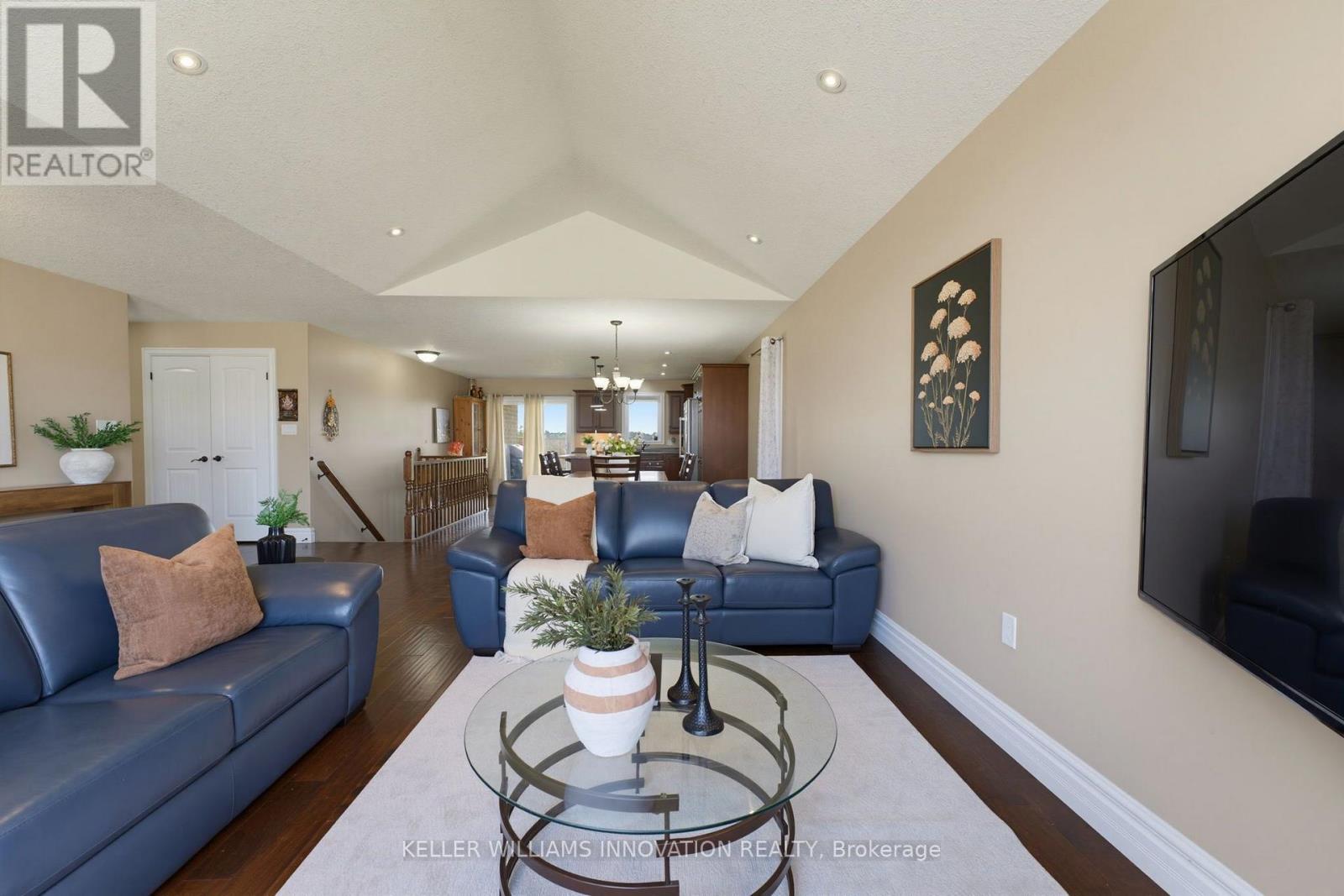 200 KROTZ STREET W - 8