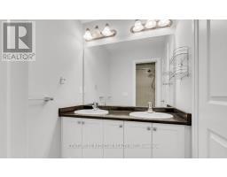 Bathroom - 842 Sobeski Avenue, Woodstock, ON N4T0P2 Photo 9