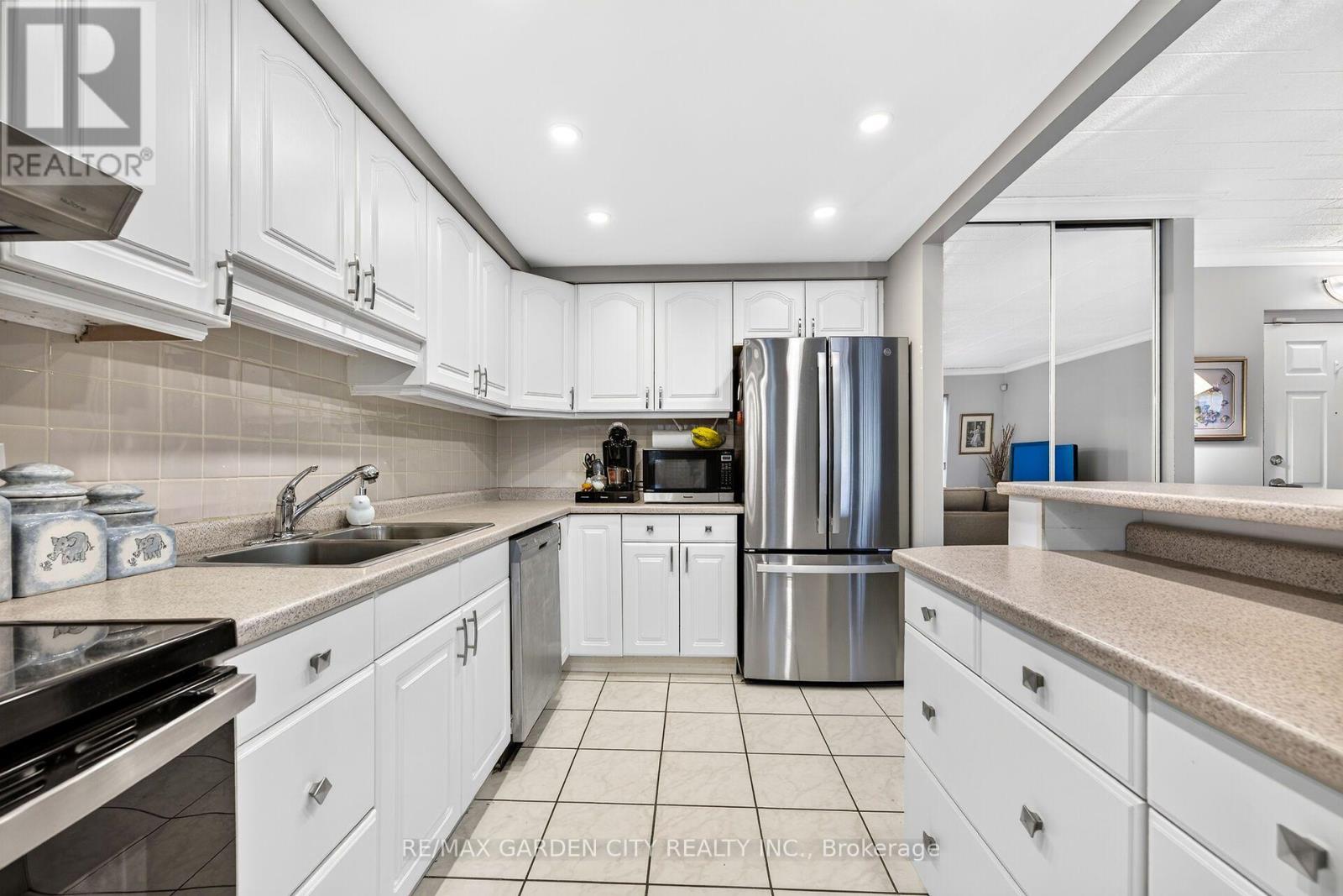 #205 20 JOHN STREET - 11