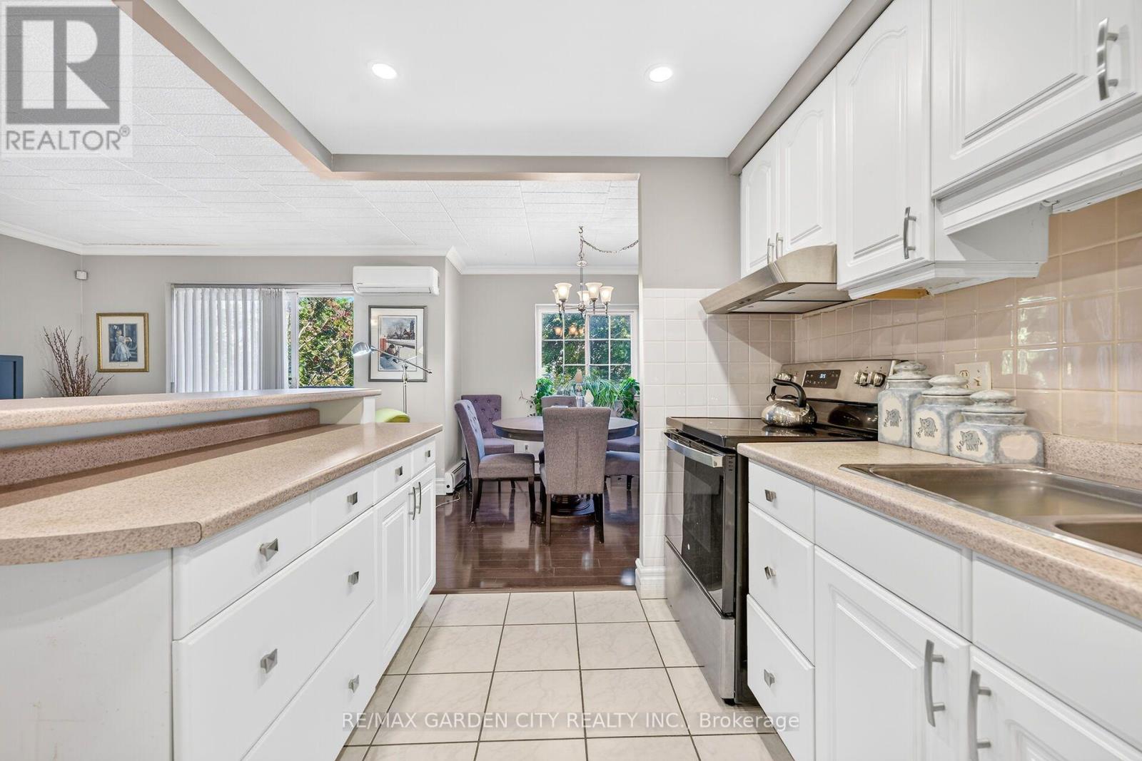 #205 20 JOHN STREET - 12