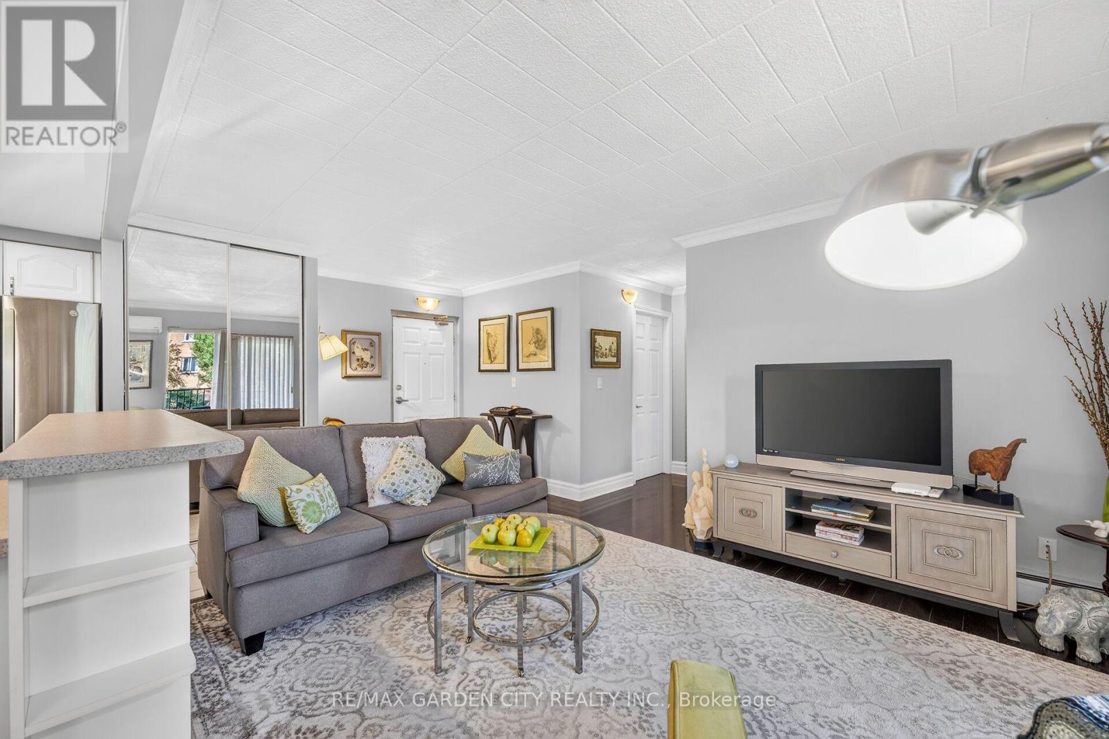 #205 20 JOHN STREET - 17