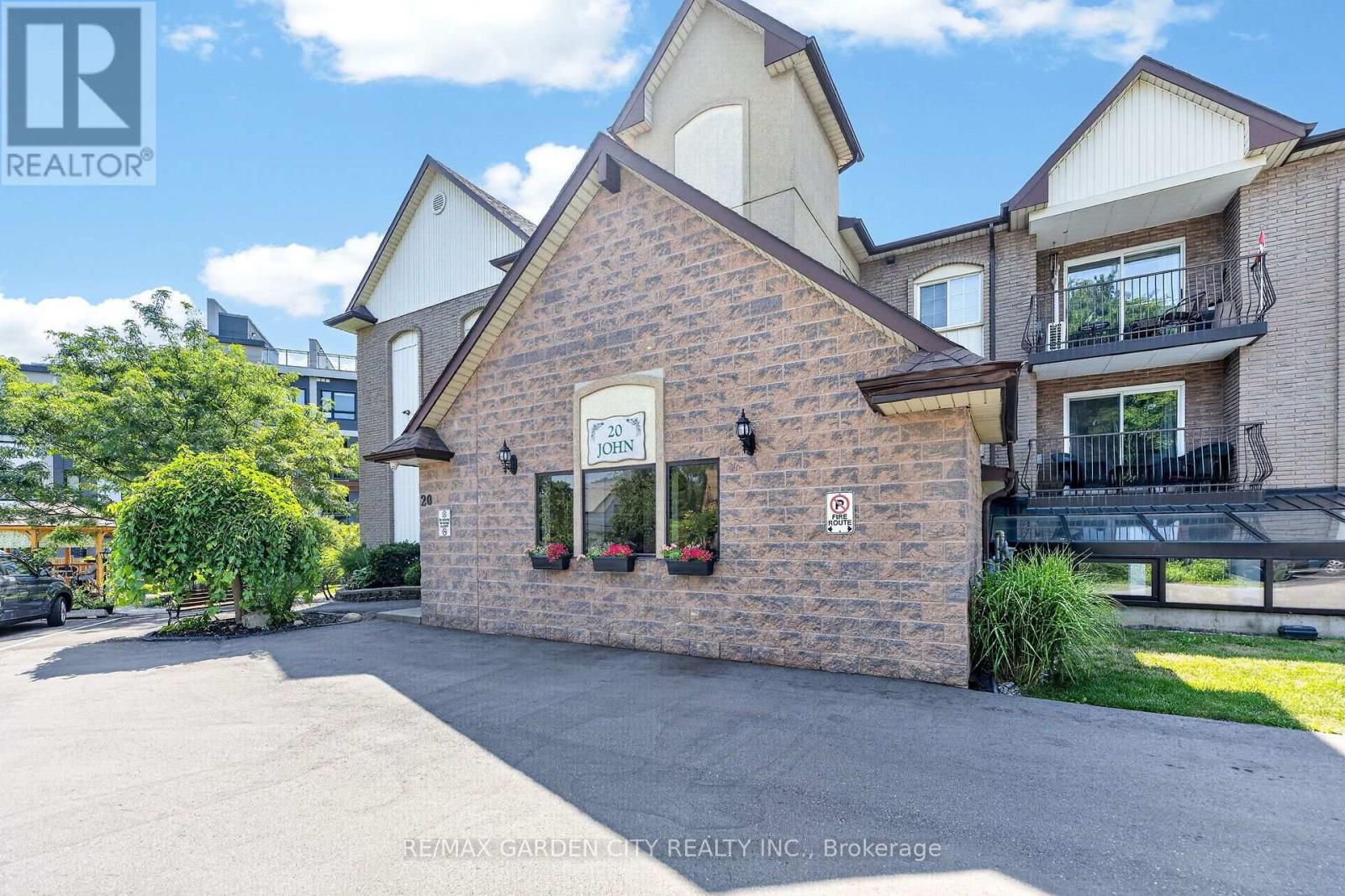 #205 20 JOHN STREET - 3