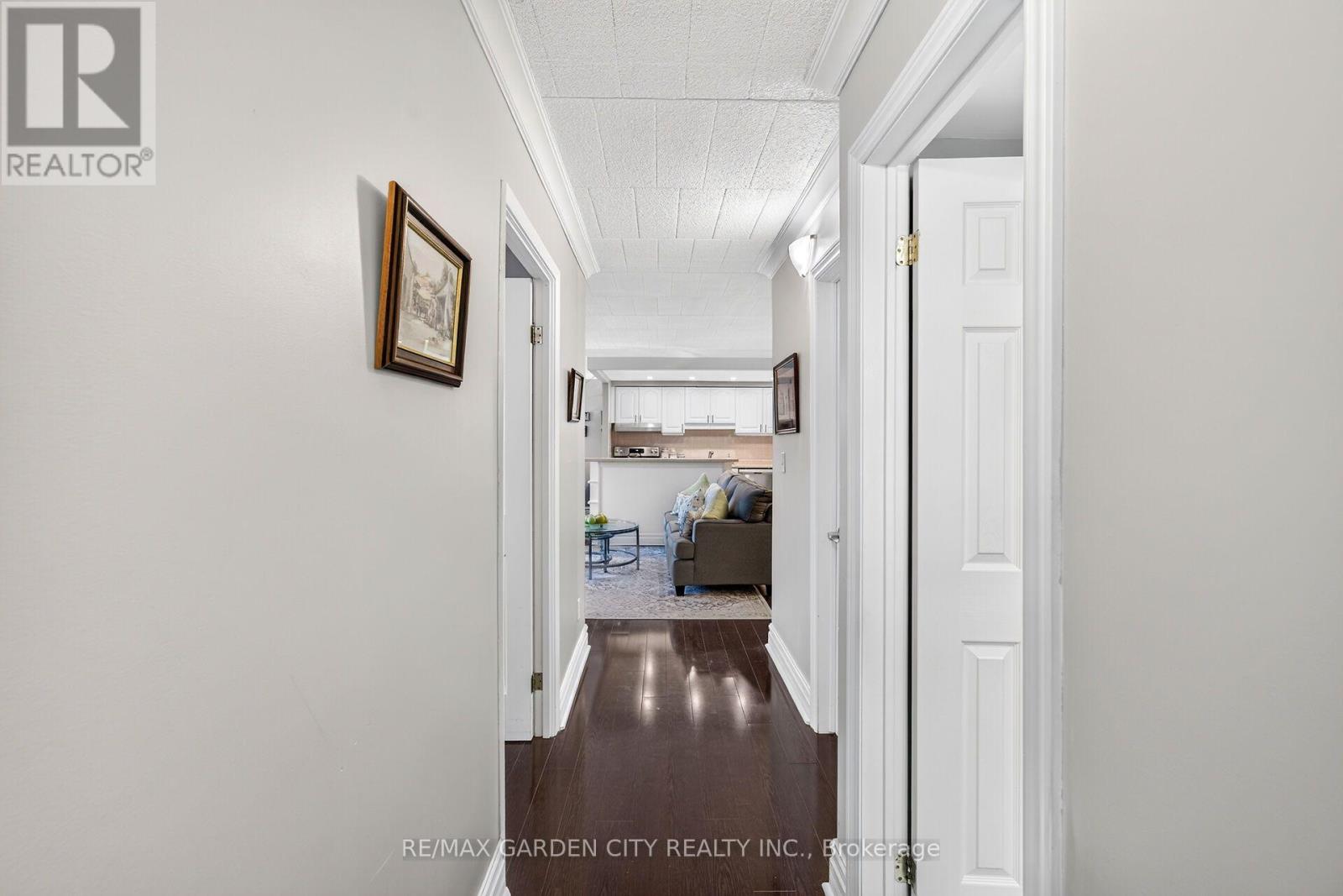 #205 20 JOHN STREET - 32