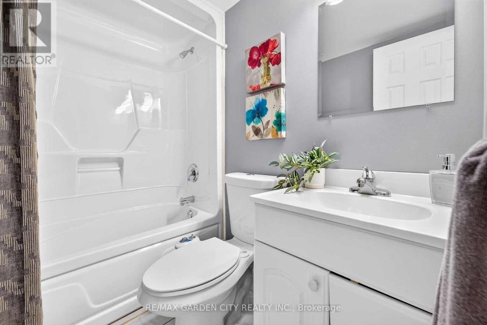 #205 20 JOHN STREET - 35