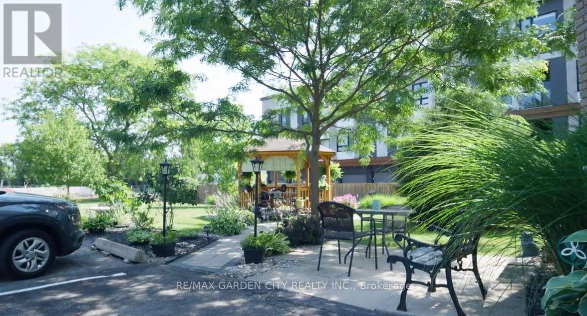 #205 20 JOHN STREET - 43