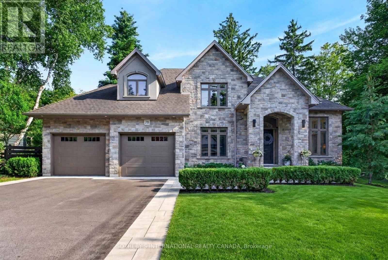 78 RAVINA CRESCENT - 2