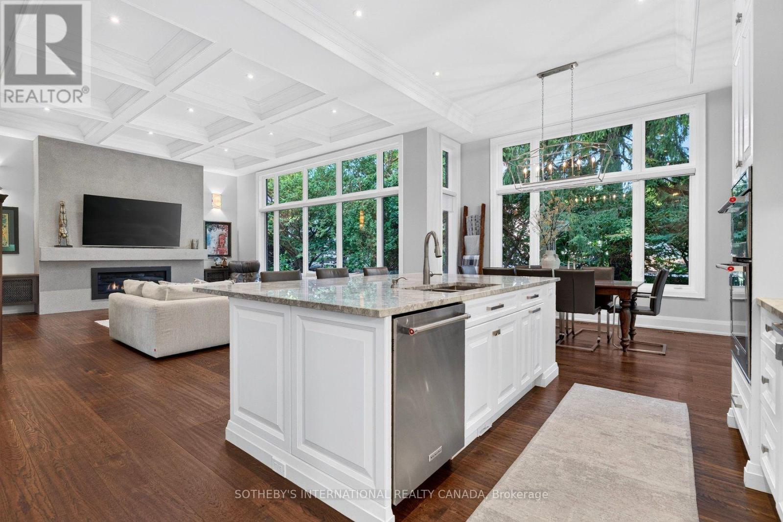 78 RAVINA CRESCENT - 23