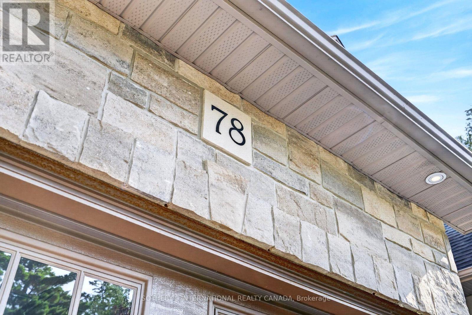78 RAVINA CRESCENT - 3