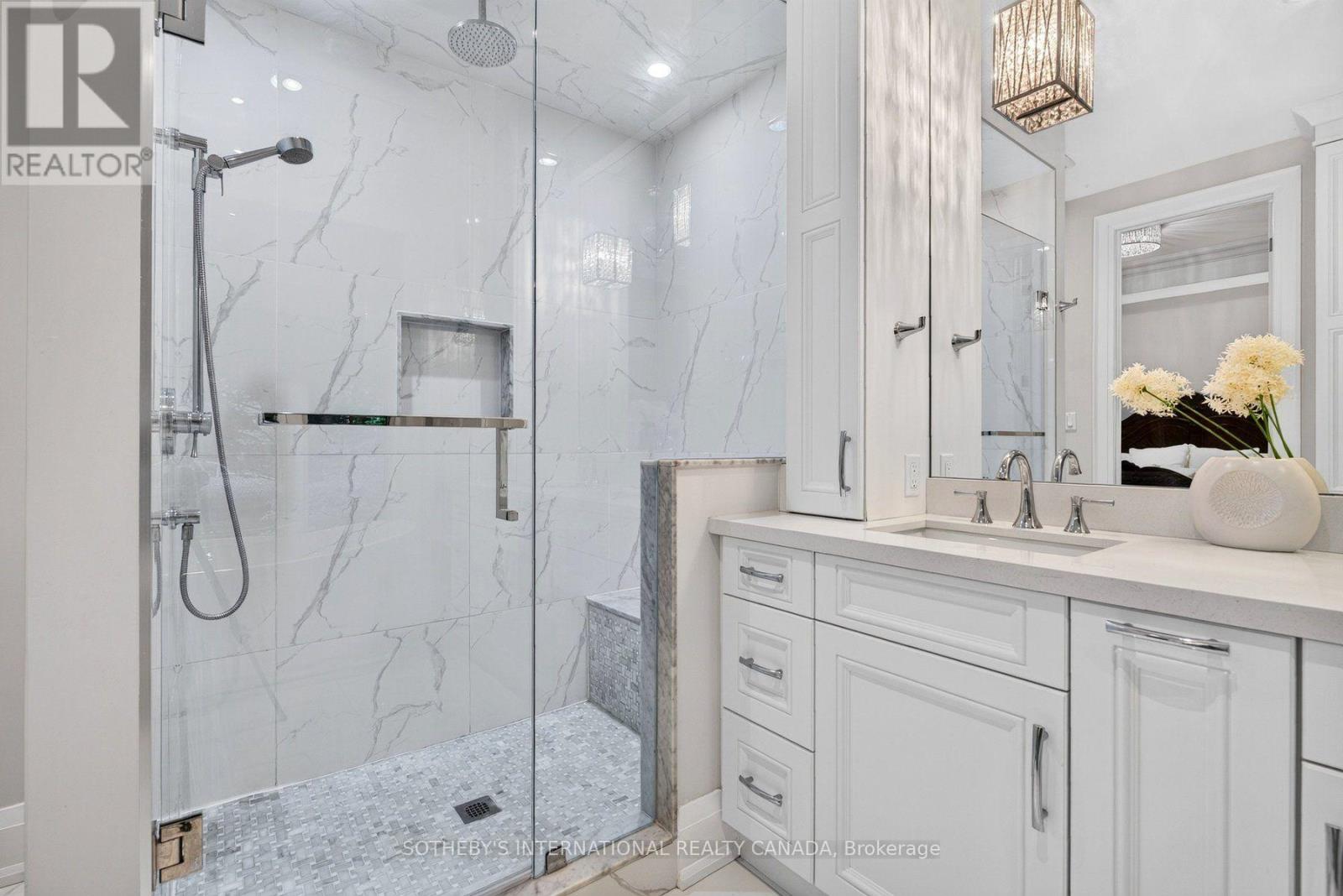 78 RAVINA CRESCENT - 37