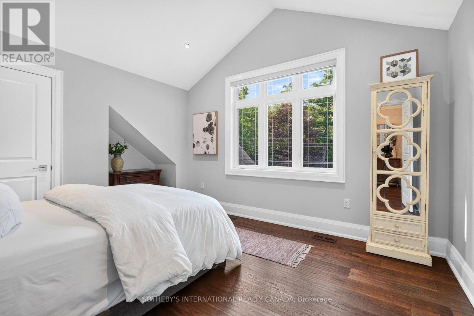 78 RAVINA CRESCENT - 39