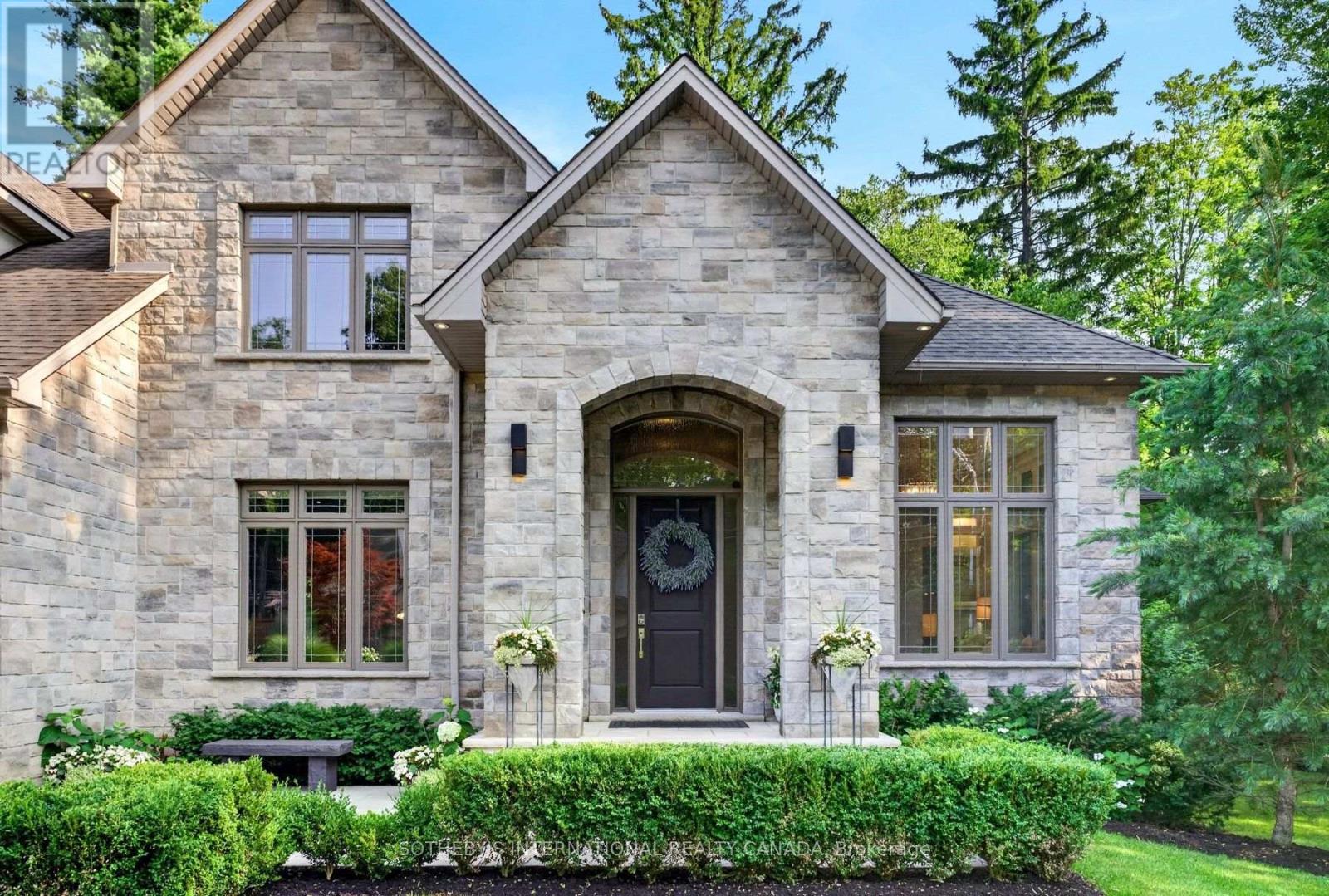 78 RAVINA CRESCENT - 5