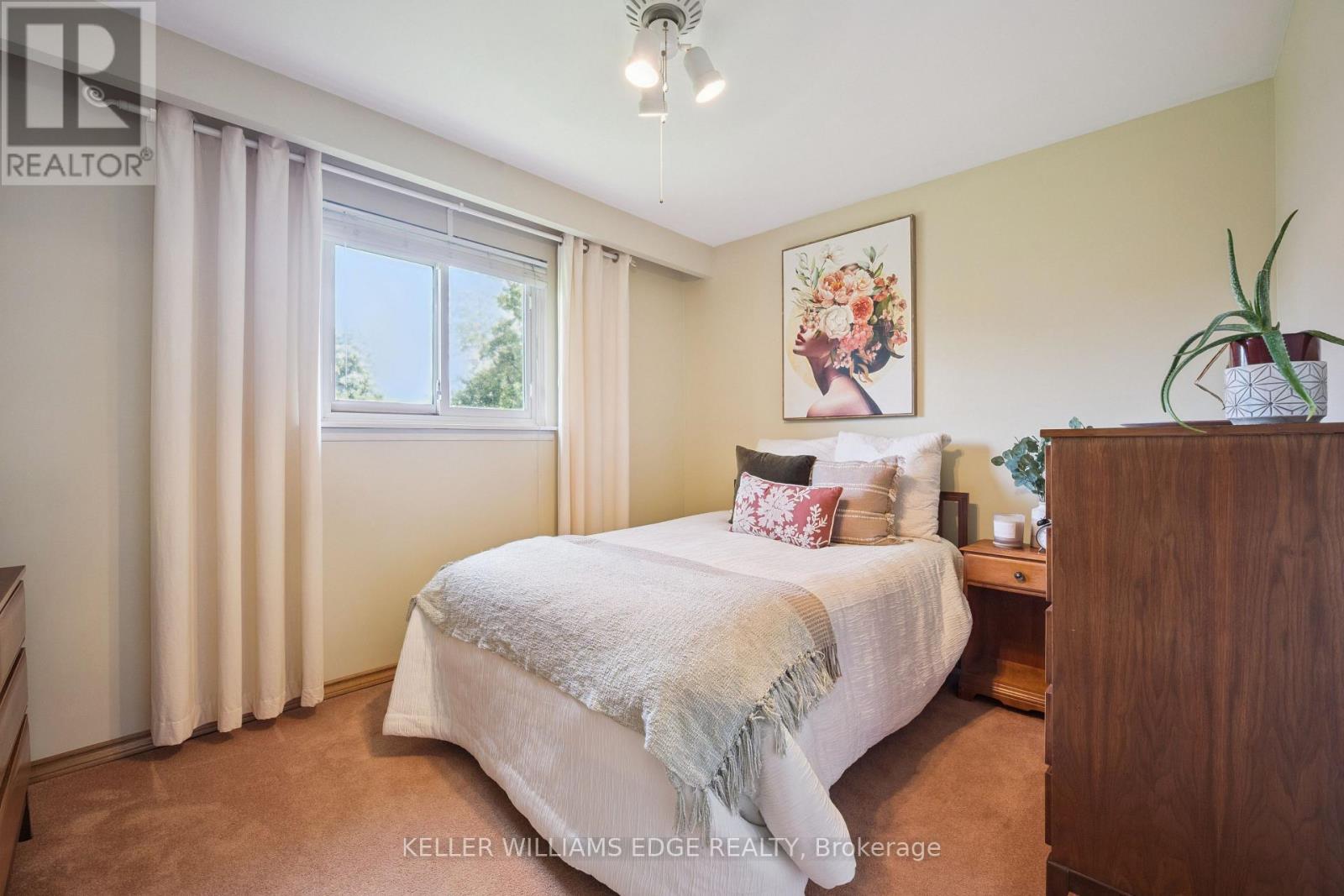 45 MILVERTON CLOSE - 23