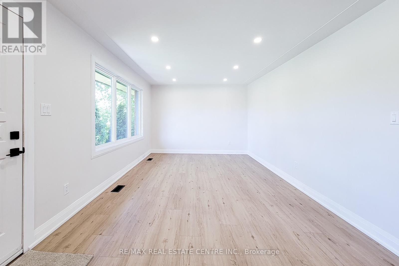 220 WINONA ROAD - 10