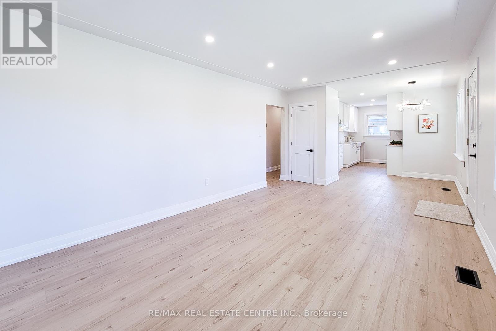 220 WINONA ROAD - 12