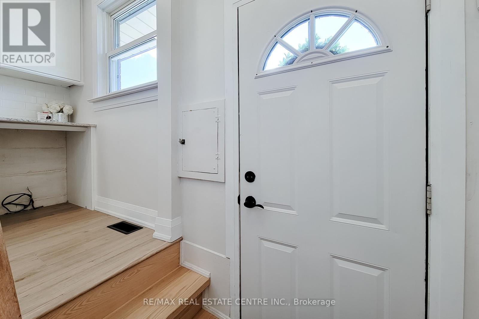 220 WINONA ROAD - 33