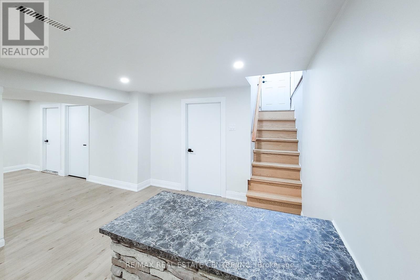 220 WINONA ROAD - 35