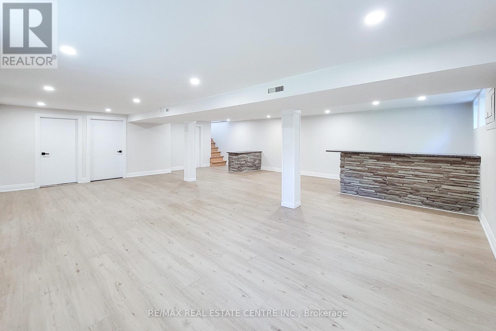220 WINONA ROAD - 37