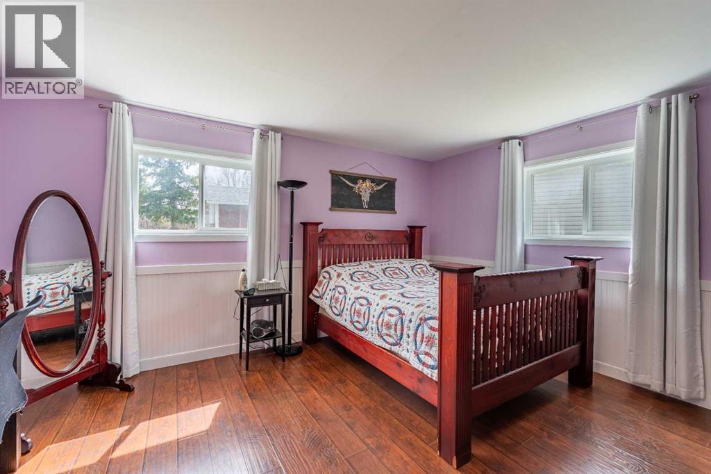 370 16 Avenue - 36