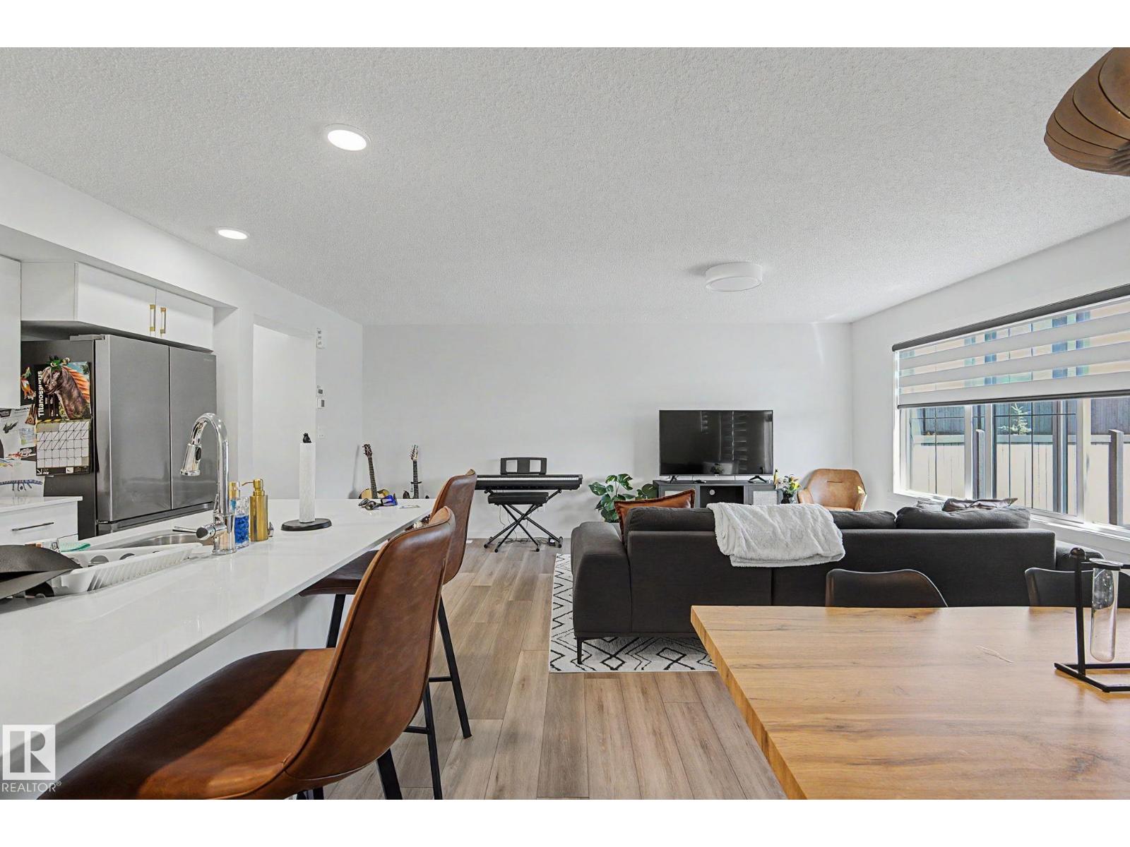 #12 905 172 ST SW - 13
