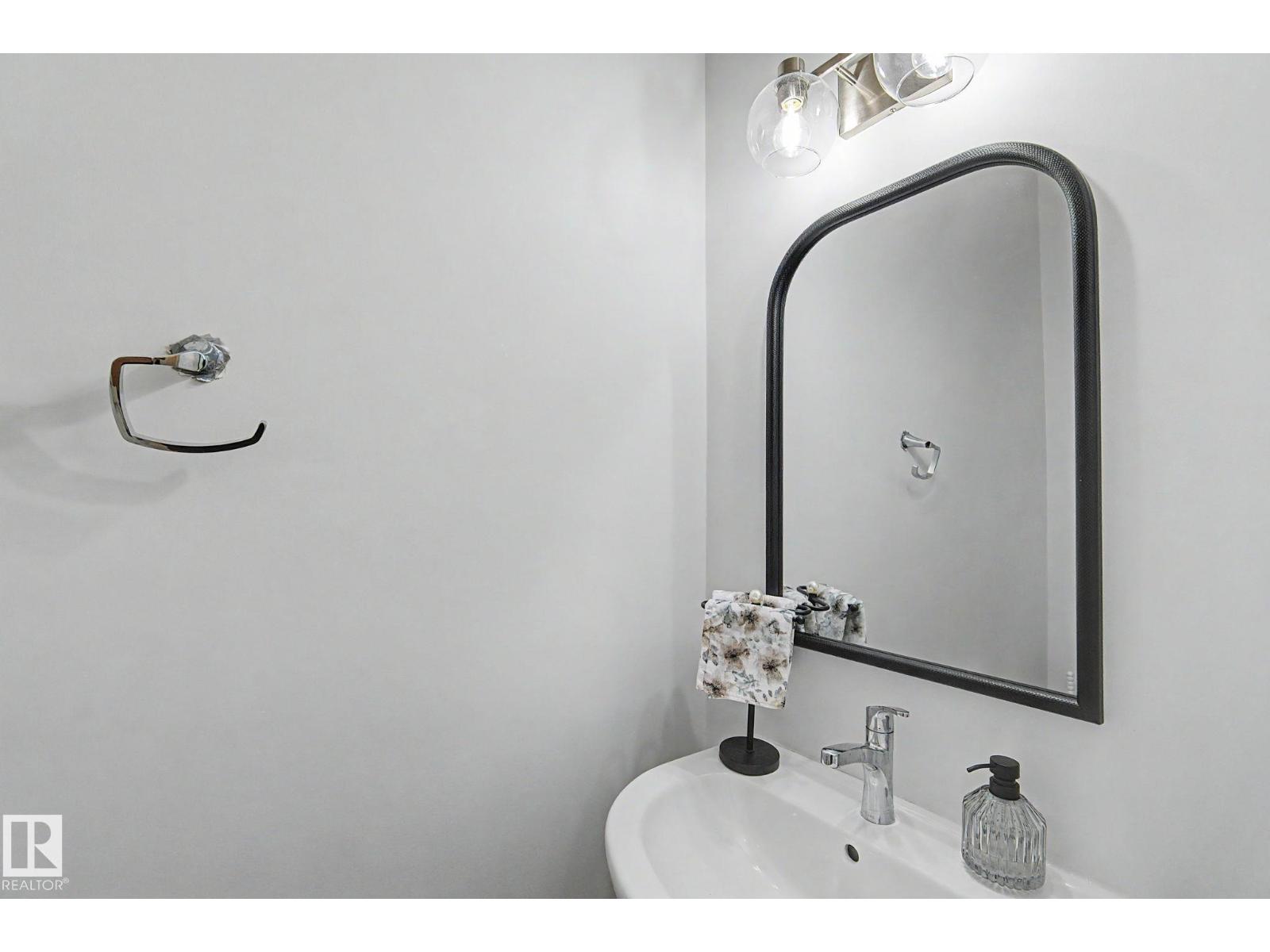 #12 905 172 ST SW - 21