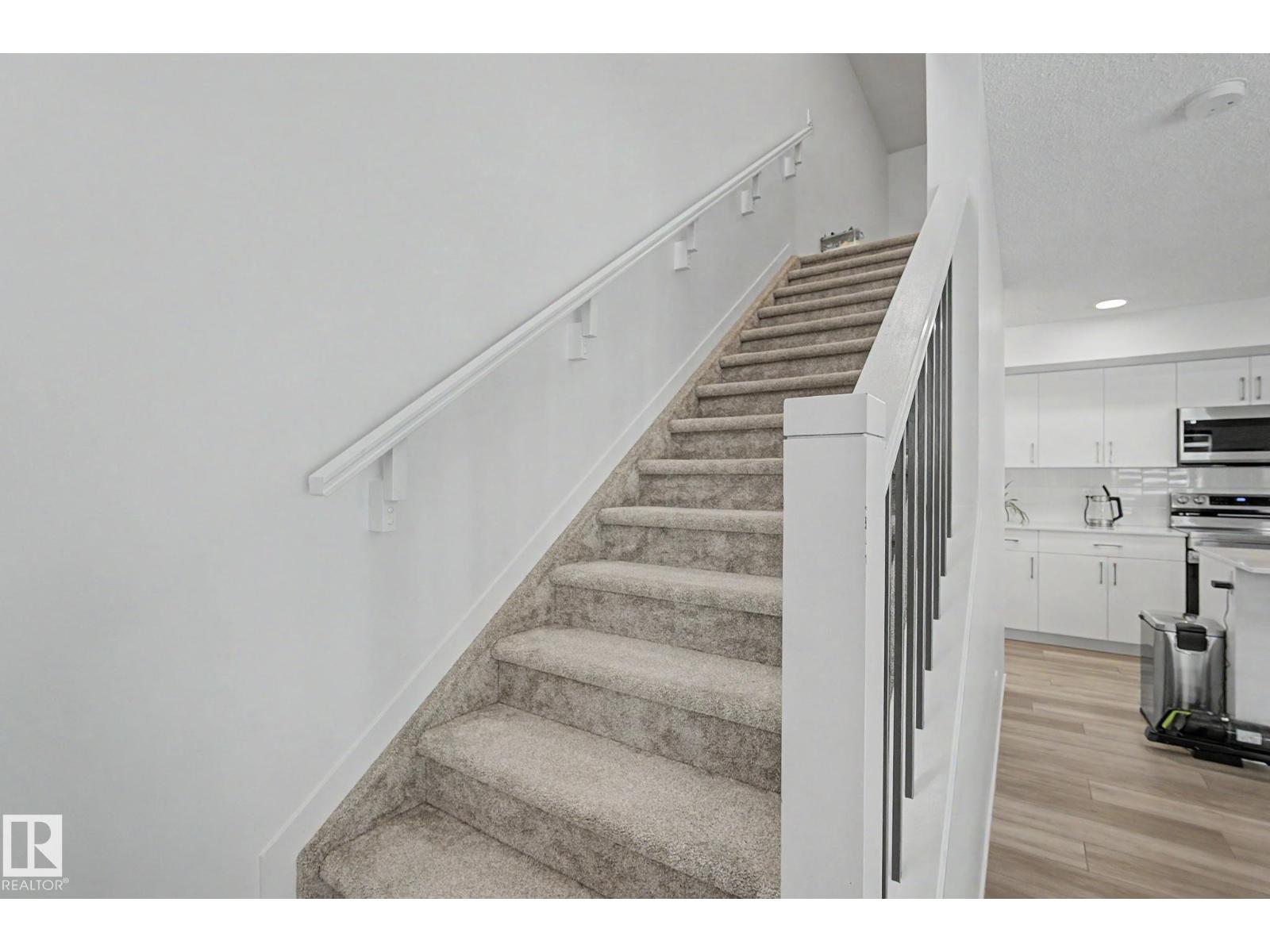 #12 905 172 ST SW - 23