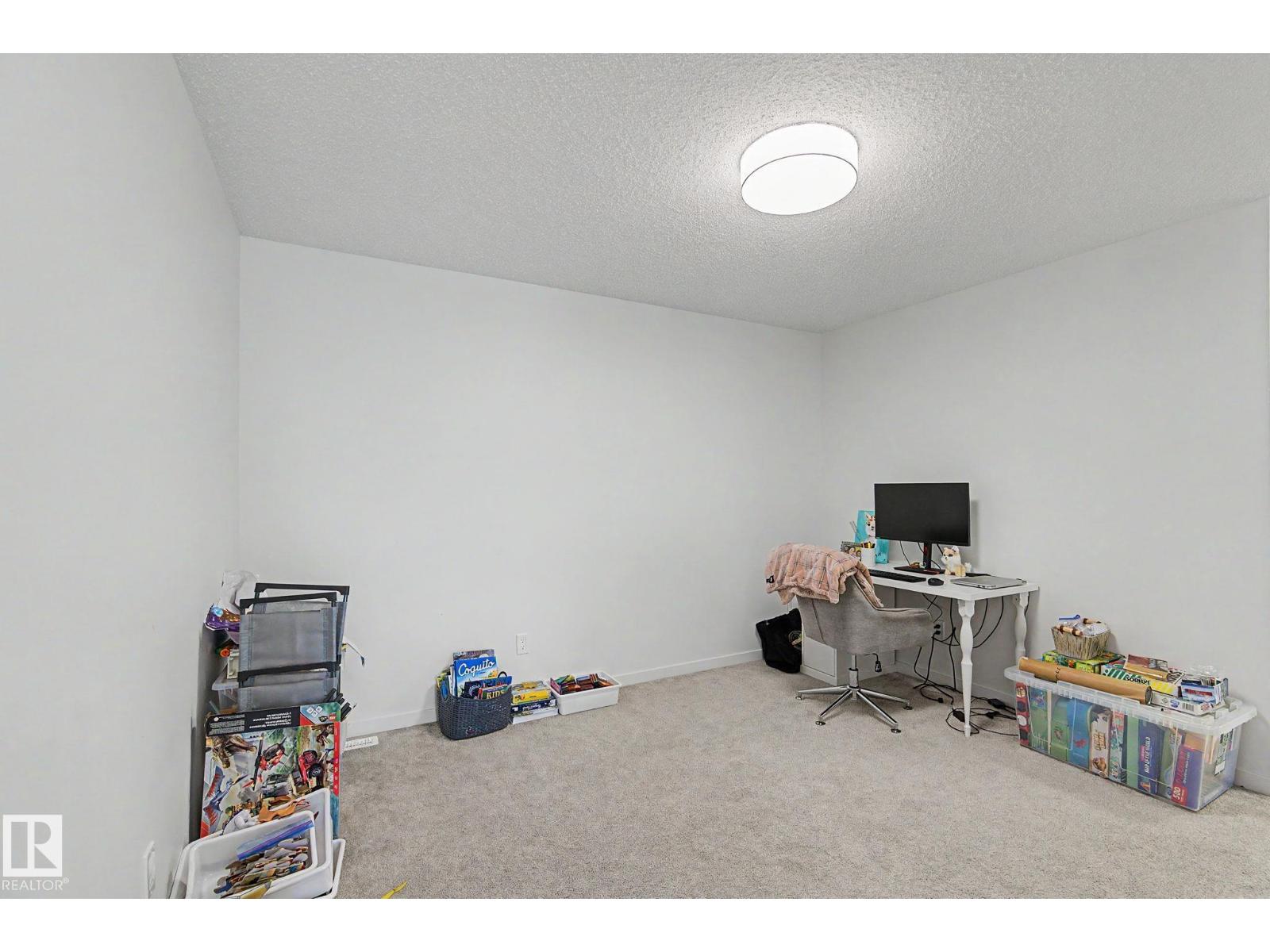 #12 905 172 ST SW - 24